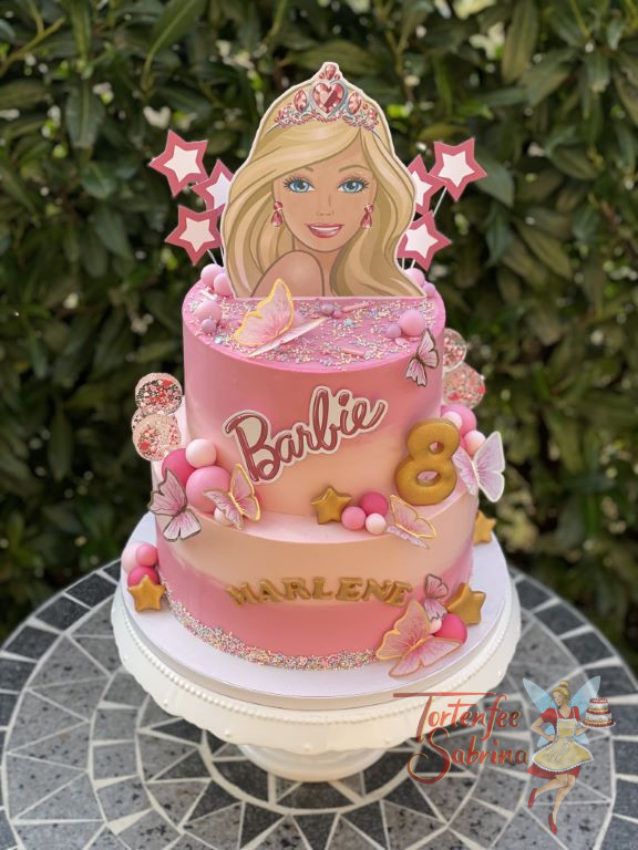 Geburtstagstorte Mädchen - Barbiegirl ist in Form eines Caketoppers ganz oben auf der Torte zusehen, neben ihr sind noch Sterne.