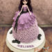 Geburtstagstorte Mädchen - Bezauberndes Puppenkleid wurde hier in Form einer Torte das üppige Kleid nachgestellt.