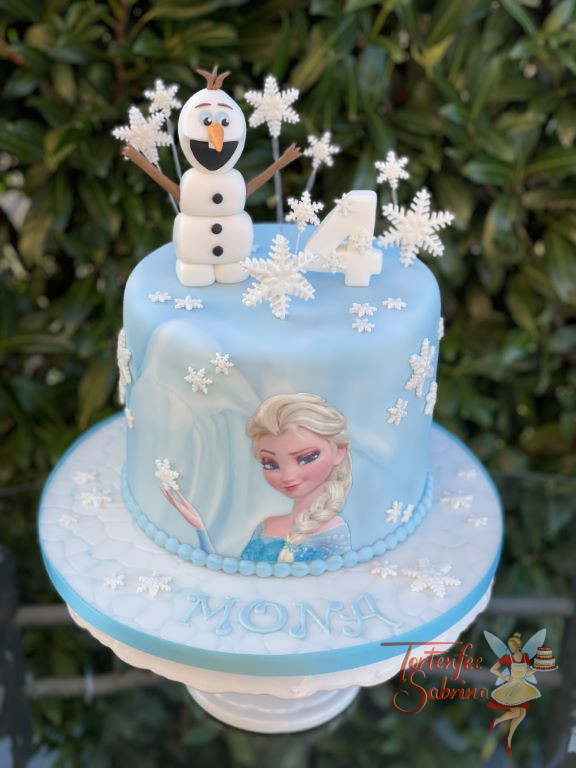 Geburtstagstorte Mädchen - Elsa lächelt Olaf an und freut sich über die vielen Schneeflocken auf der Torte.