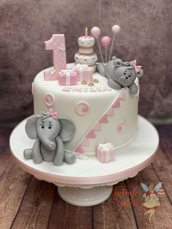 Geburtstagstorte Mädchen - Für die Geburtstagsfeier ist noch etwas vorzubereiten und der Bär und der Elefant helfen zusammen.