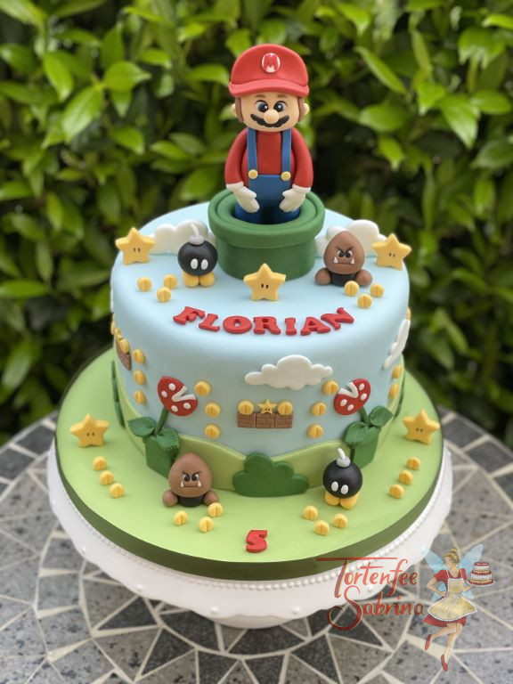 Geburtstagstorte Buben - Kleine Gumbas und kleine Bob-ombs laufen auf der Torte herum und warten auf Super Mario.