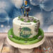 Geburtstagstorte - Mutiger Link von der Legende von Zelda, steht oben auf der Torte mit seinem Schwert und Schild.