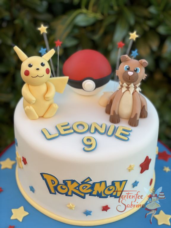 Geburtstagstorte Mädchen - Pikachu und Wuffels sitzen neben dem Pokeball auf der Torte, umgeben von vielen bunten Sternen.
