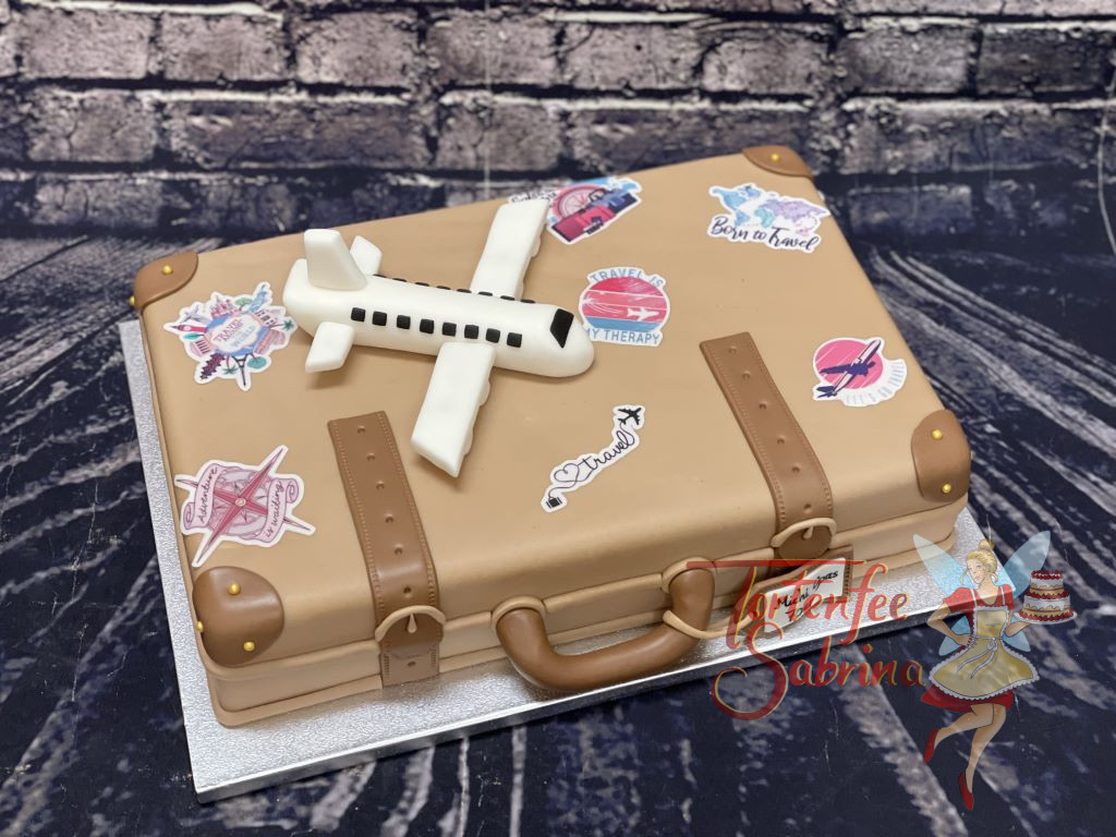 Geburtstagstorte Erwachsene - Reise um die Welt mit dem Flugzeug und dem passenden braunen Koffer mit Namensschild.