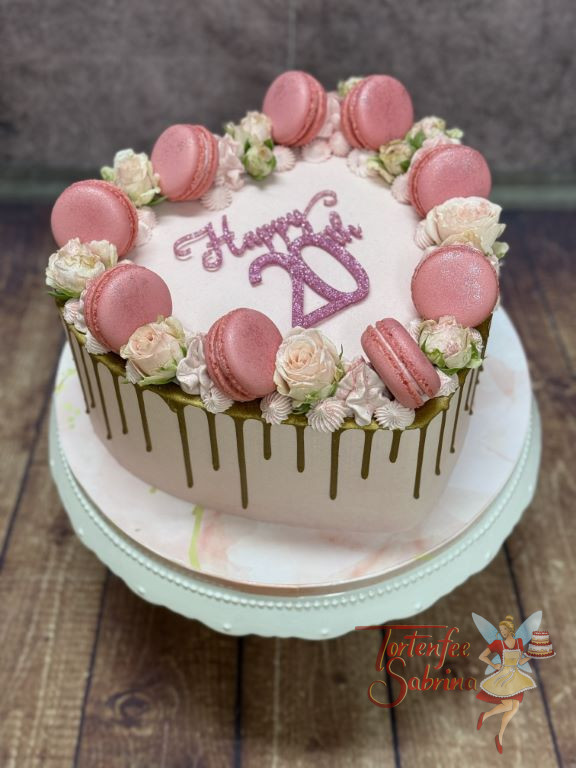 Geburtstagstorte Erwachsene - Rosa glittzernde Schrift des Caketoppers ist der Blickfang der schönen Torte in Herzform.