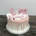 Geburtstagstorte Mädchen - Rosa Krönchen ziert diese Torte, weiters wurde die Torte mit einem dezenten rosa Drip versehen.