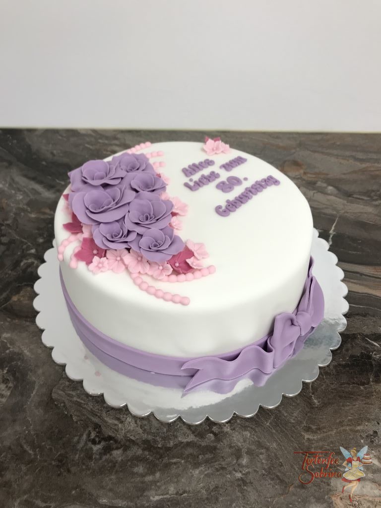 Geburtstagstorte Erwachsene - Violette Blumen mit schöner Schleife