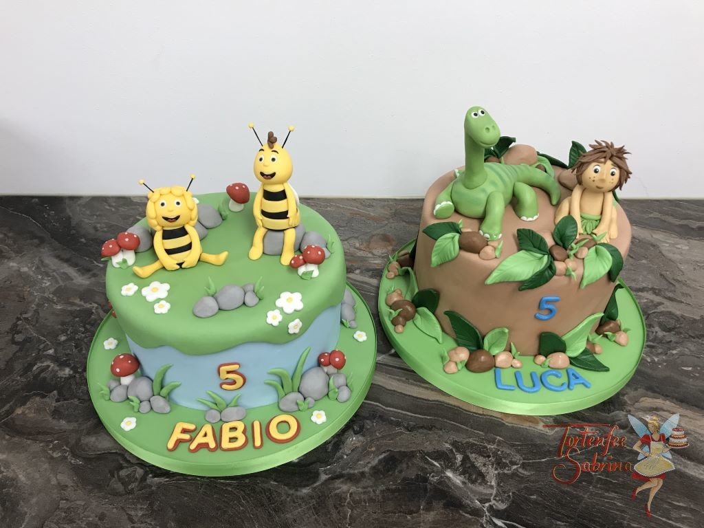 Geburtstagstorte Buben - Biene Maja und Arlo & Spot. Diese Torten zeigen die Bienen auf der Wiese und den Dino mit Menschenkind auf der Sumpfwiese.