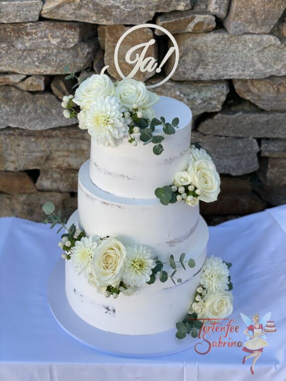 Hochzeitstorte - Pärchen sagt JA! Diese Torte wurde mit Rosen und Dahlien verziert, ganz oben auf der Torte der Cake Topper.