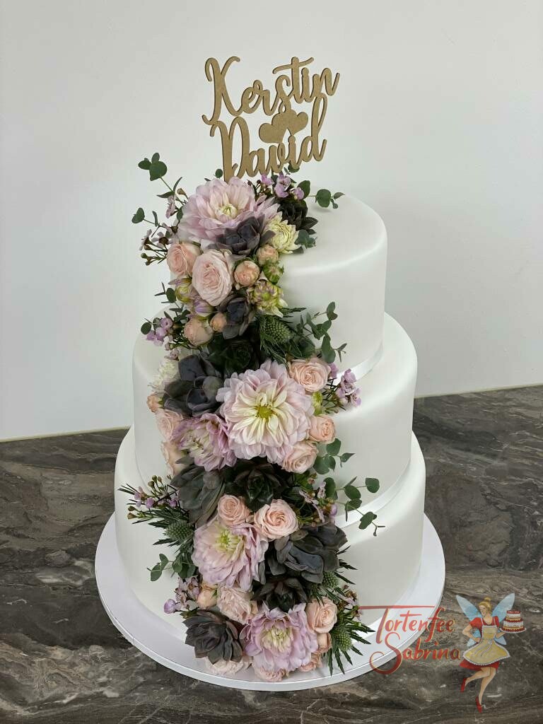 Hochzeitstorte - Sukkelenten treffen Dahlien und vereinen sich zu einem Wasserfall aus Blumen. Ganz oben auf der Torte ist der persönliche Cake Topper.