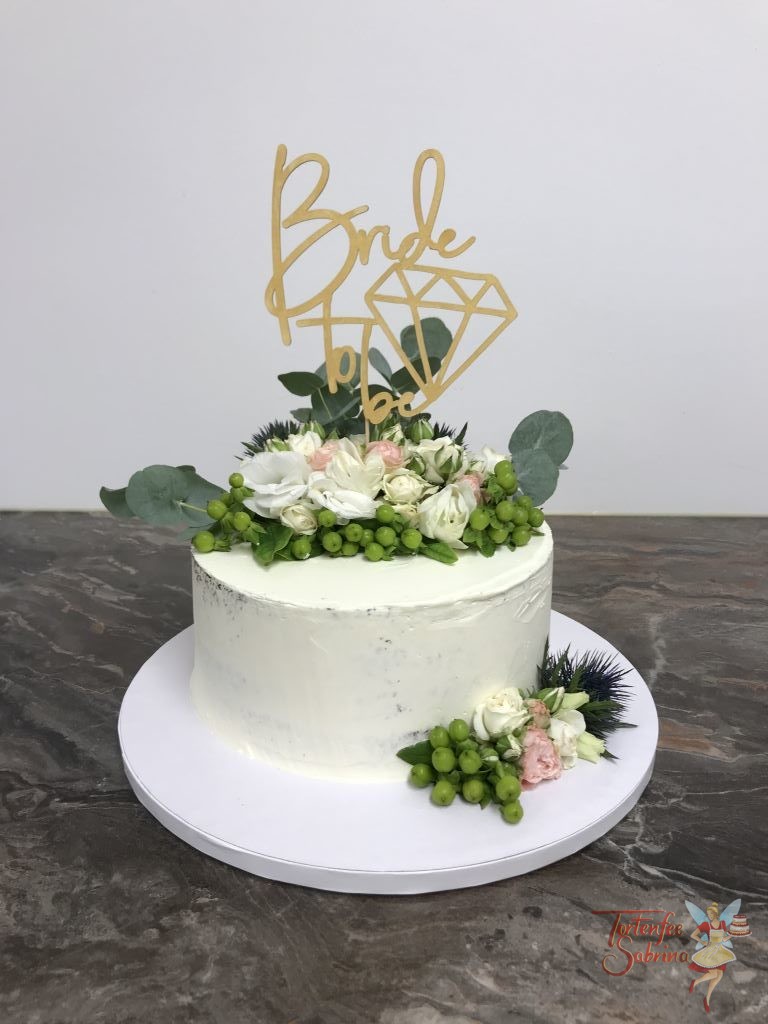 Poltertorte - Bride to be. Torte wurde nur eingestrichen und mit Blumen verziert, für den oberen Abschluß gibt es einen Cake Topper.