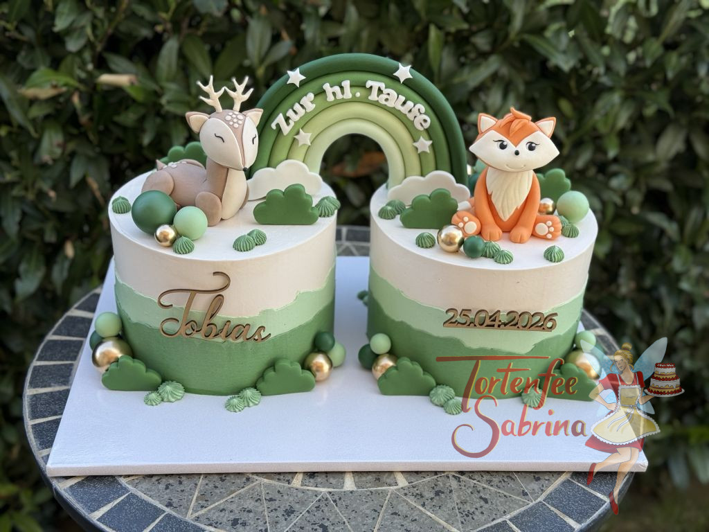 Tauftorte - Liebliches Reh und ein entzückender Fuchs sitzen jeder auf ihrer Torte welche mit einem Regenbogen verbunden sind.